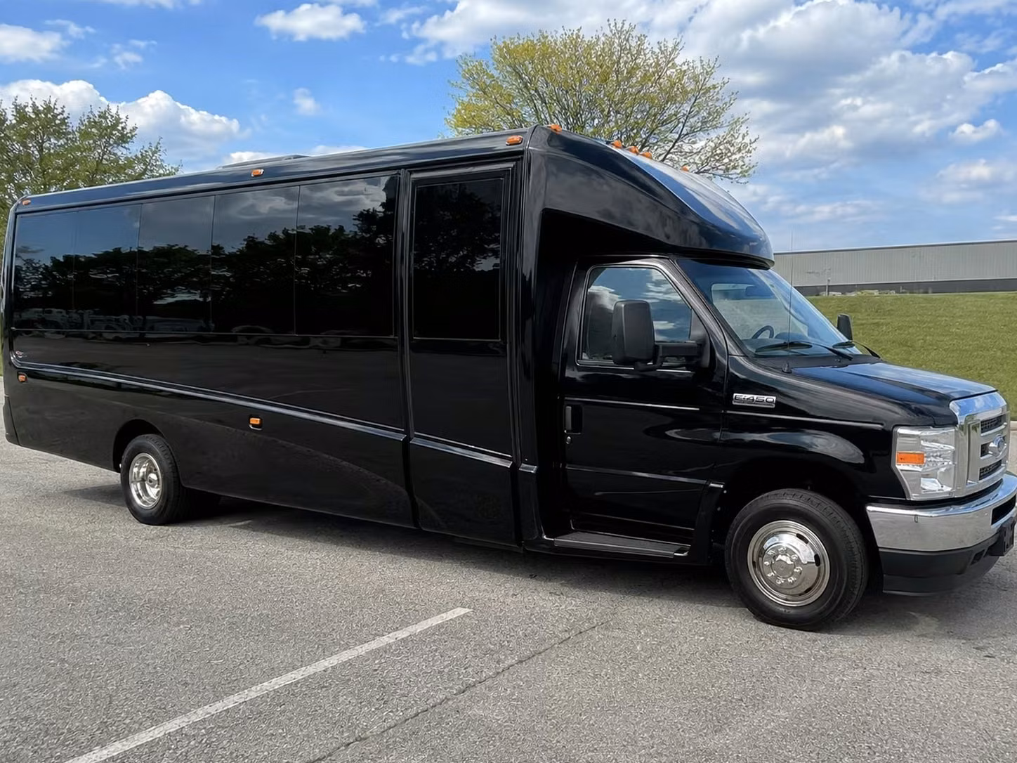 brownsville 18 passenger minibus rental